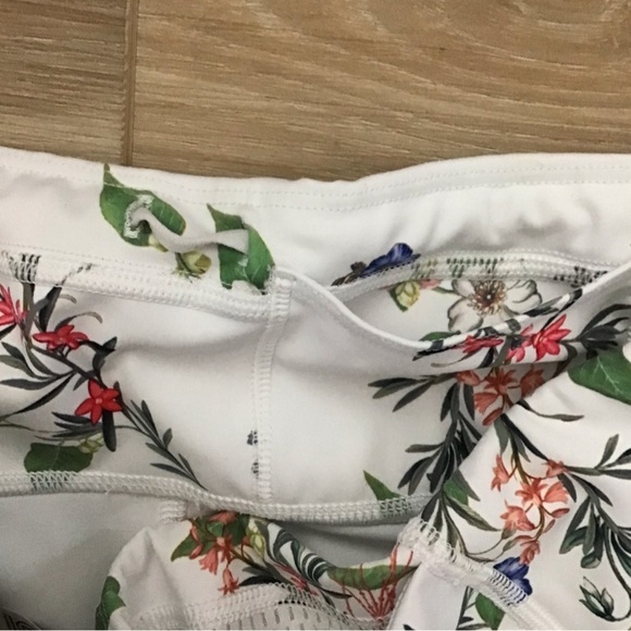 Athleta Contender Floral Blossom Leggings M - Picture 5 of 11